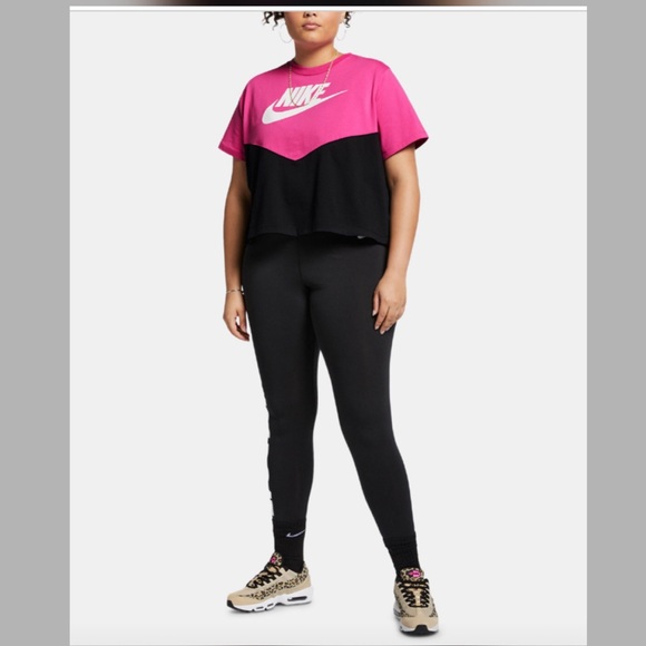 Nike Tops - 🌺Nike plus size cropped top🌺